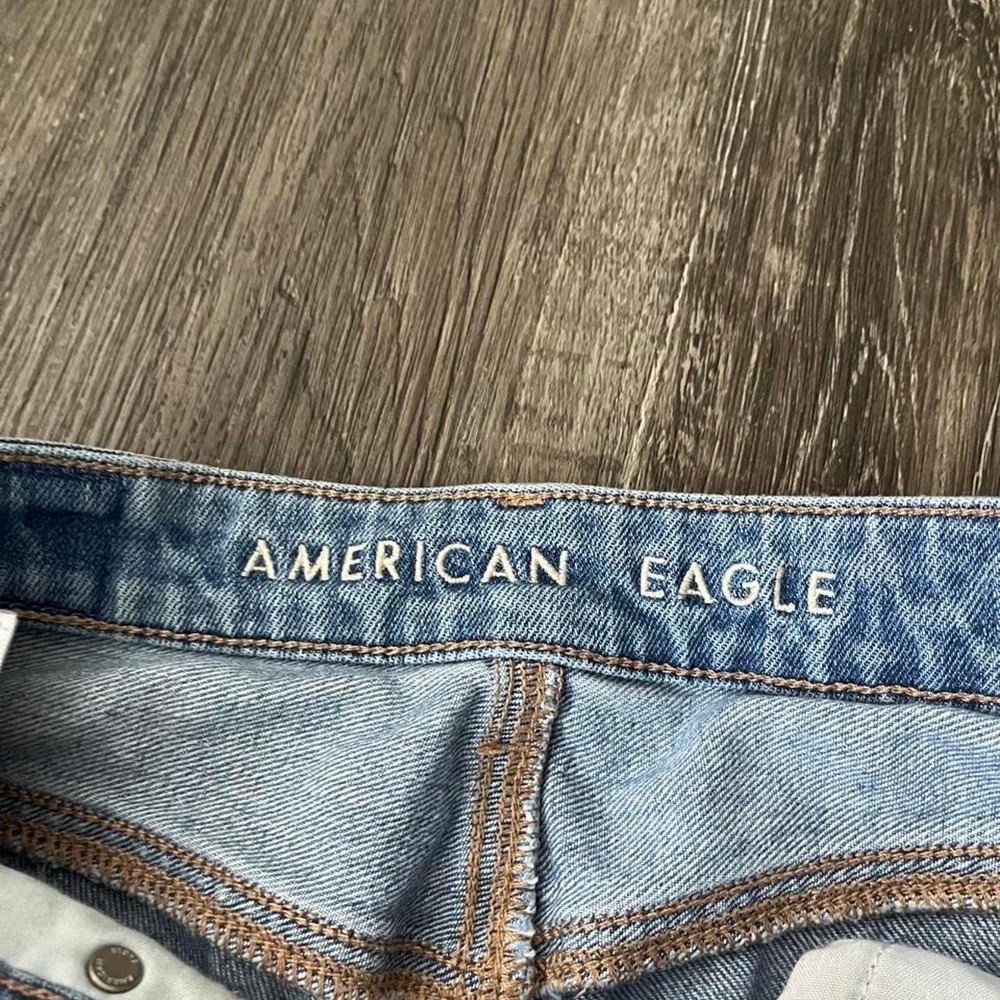 Wide Leg Light Wash Distressed Jeans - Picture 3 of 8